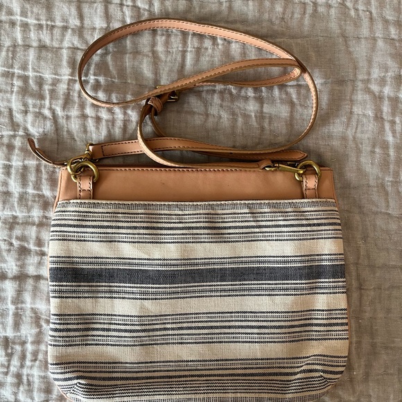 Fossil crossbody bag with striped canvas & leather - Picture 2 of 5